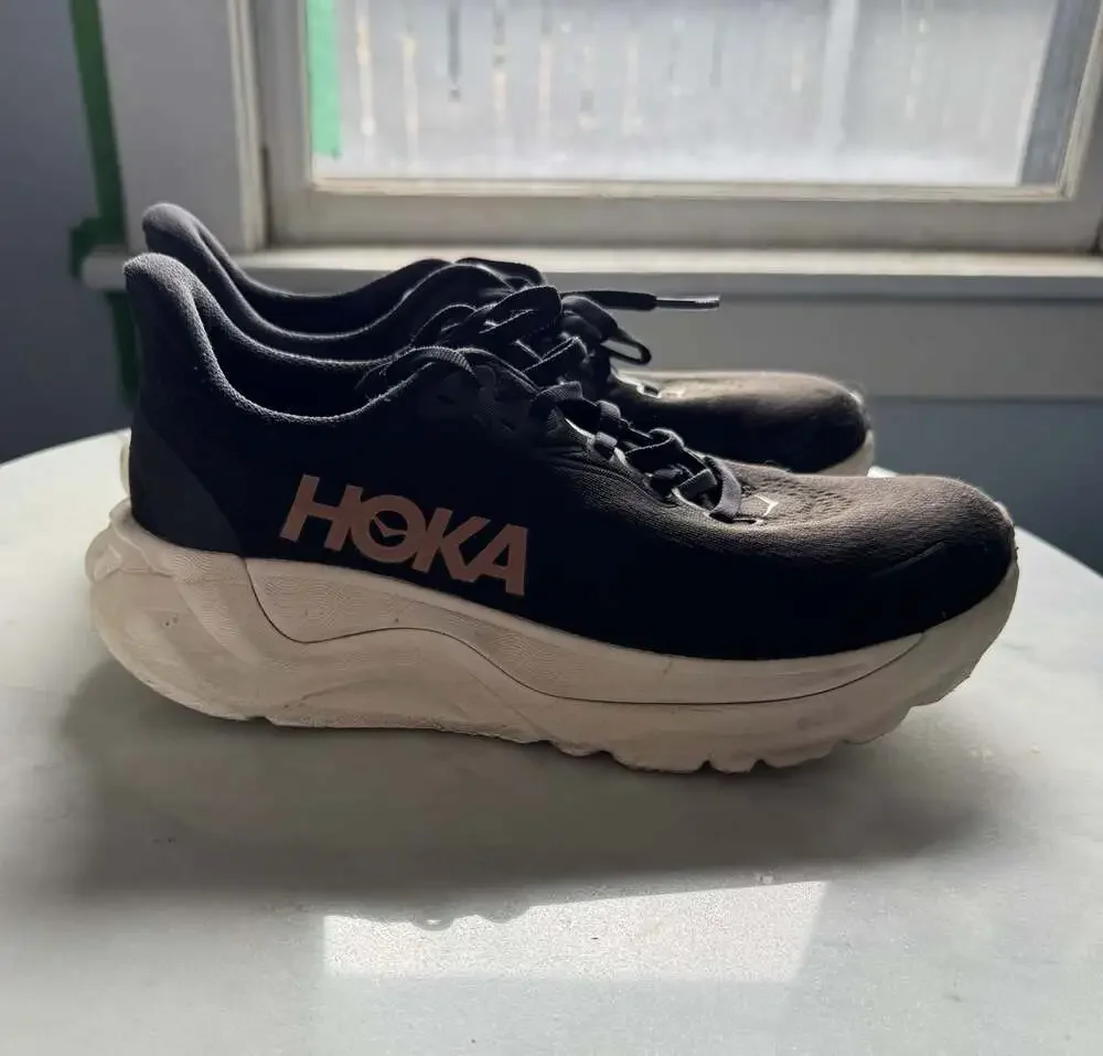 Hoka Women's Arahi 8 Running Shoes in Black/Rose Gold Size 8.5 - Picture 3 of 9